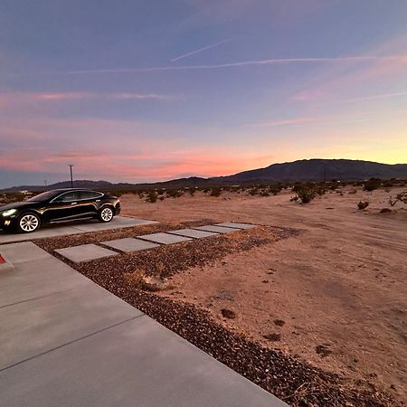 Serene Modern Home Backdoor With Great Wifi, Games, Movies, Patio Seating And Bbq Easy Access To North Joshua Tree National Park In 10 Minutes Twentynine Palms Exterior foto