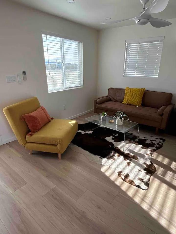 Serene Modern Home Backdoor With Great Wifi, Games, Movies, Patio Seating And Bbq Easy Access To North Joshua Tree National Park In 10 Minutes Twentynine Palms Exterior foto