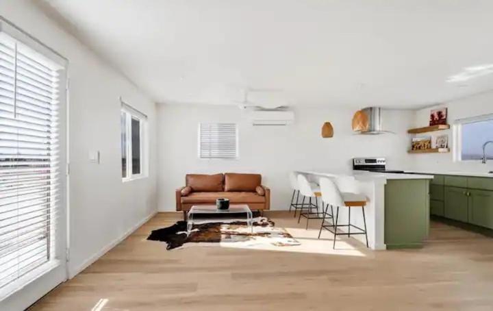 Serene Modern Home Backdoor With Great Wifi, Games, Movies, Patio Seating And Bbq Easy Access To North Joshua Tree National Park In 10 Minutes Twentynine Palms Exterior foto